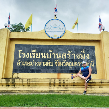 Unser #wipaman Harald Ettinger hat uns ein tolles Foto aus seinem Thailandurlaub geschickt. 🤩 Das aufkommende Durstgefühl wurde vor Ort sogar mit der mitgebrachten WIPA-Trinkflasche gelöscht! 🌞🧴 Wir freuen uns sehr über das Foto und hoffen Du hattest einen schönen Urlaub, lieber Harald!